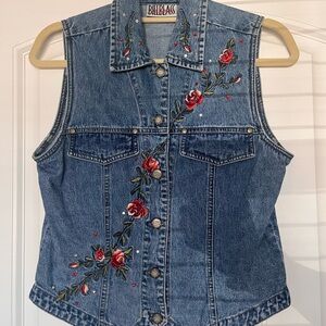 Bill Blass Blue Denim Vest with Red Floral Design